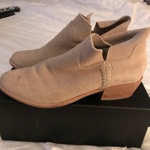 Ankle booties